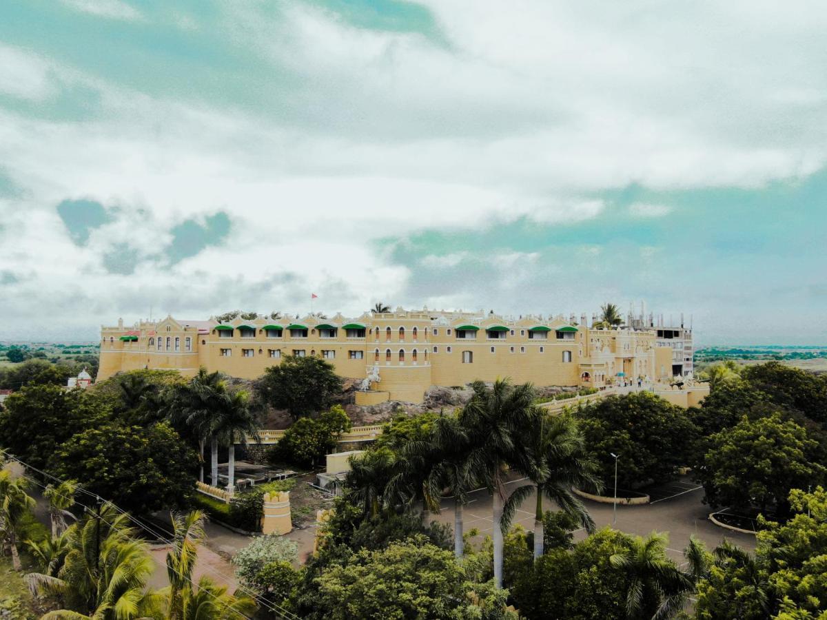 Heritage Khirasara Palace Rajkot Bagian luar foto