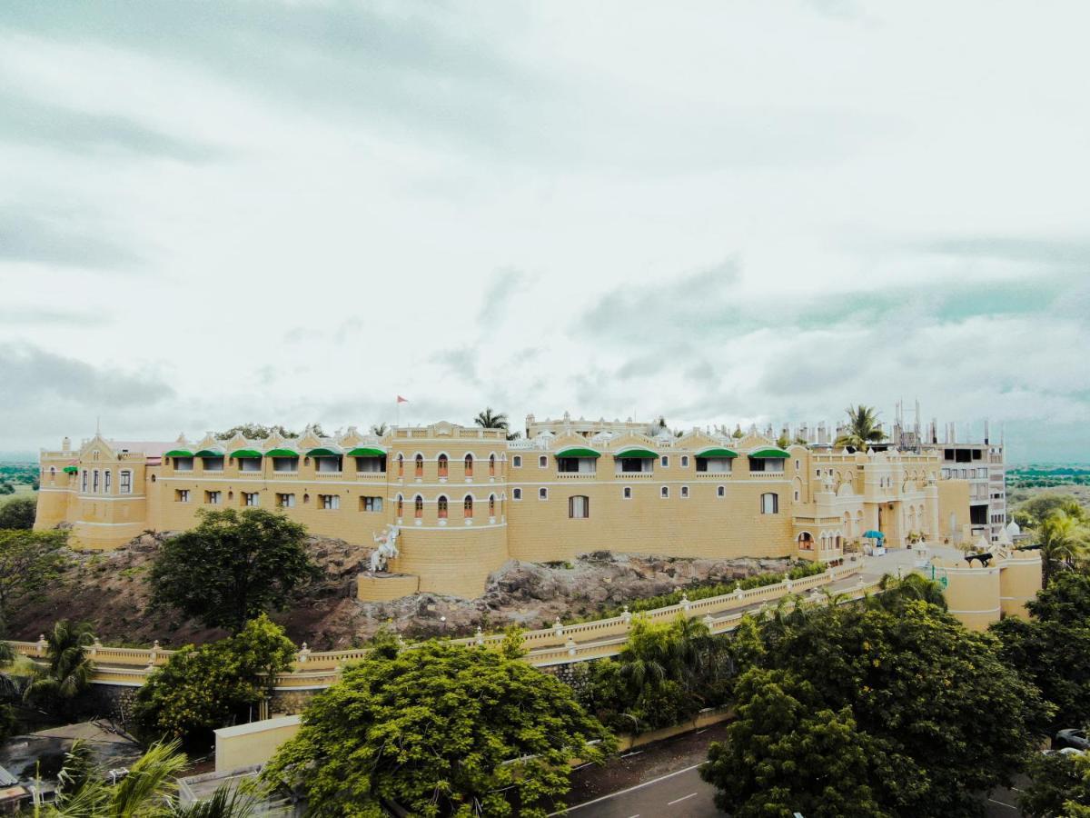 Heritage Khirasara Palace Rajkot Bagian luar foto
