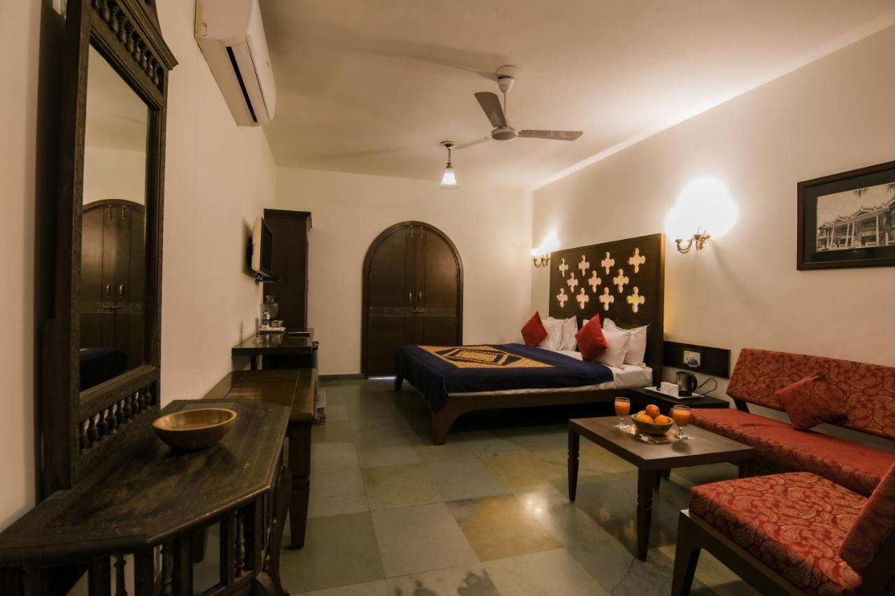 Heritage Khirasara Palace Rajkot Bagian luar foto