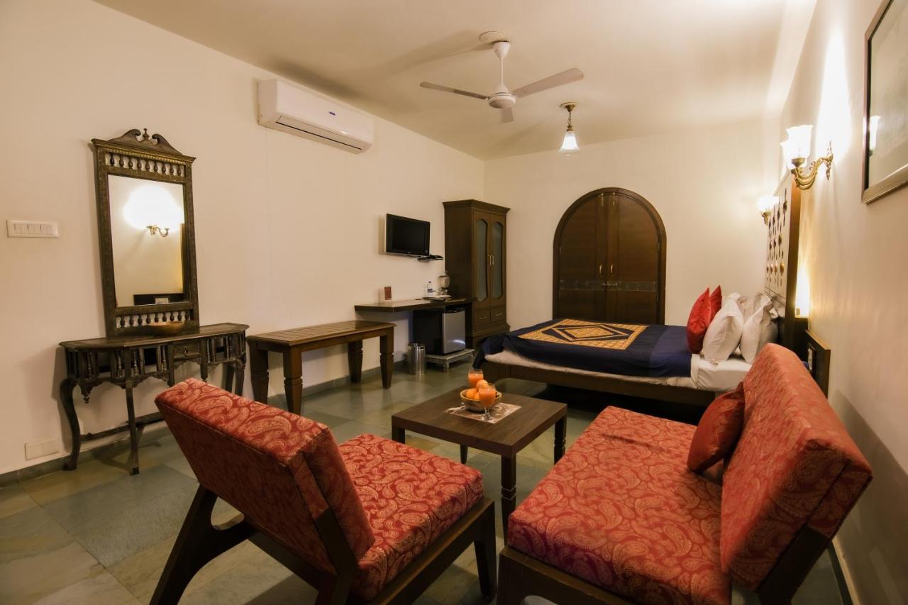 Heritage Khirasara Palace Rajkot Bagian luar foto