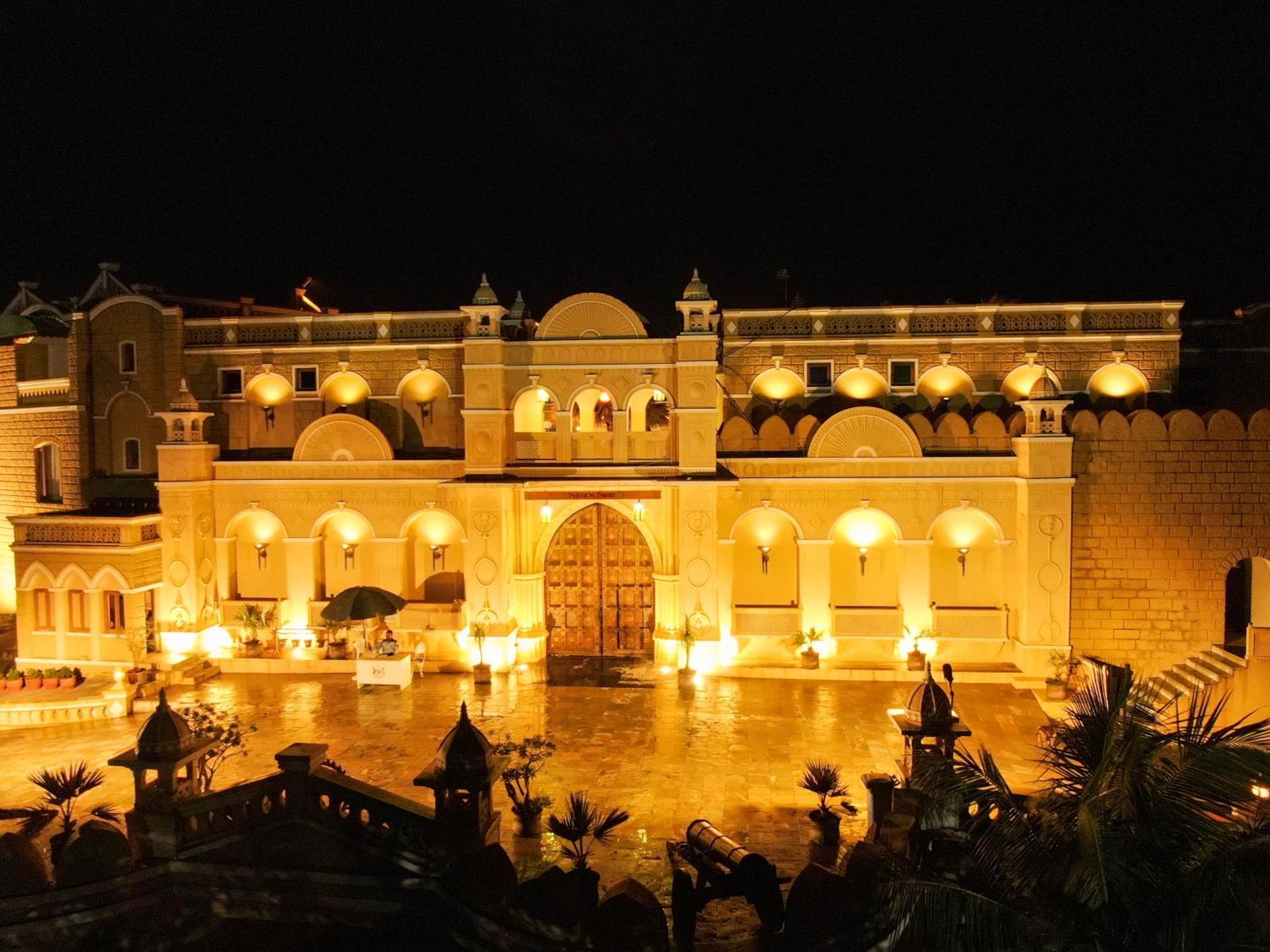 Heritage Khirasara Palace Rajkot Bagian luar foto