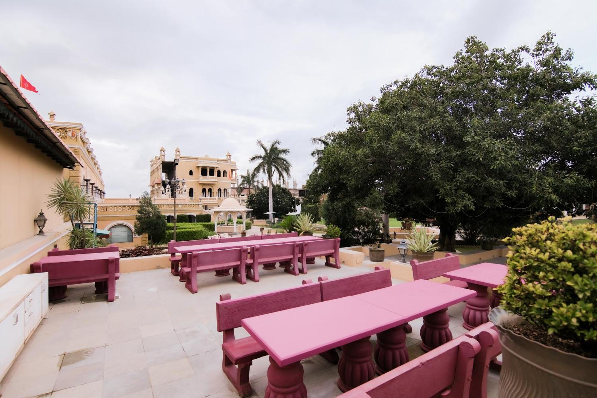 Heritage Khirasara Palace Rajkot Bagian luar foto