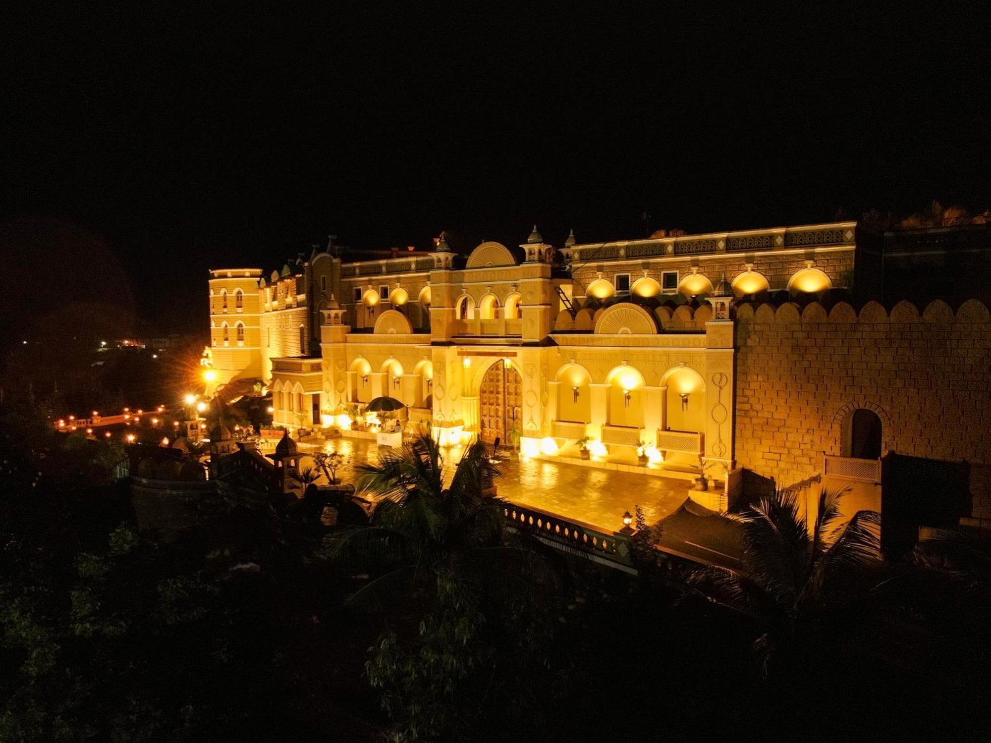 Heritage Khirasara Palace Rajkot Bagian luar foto