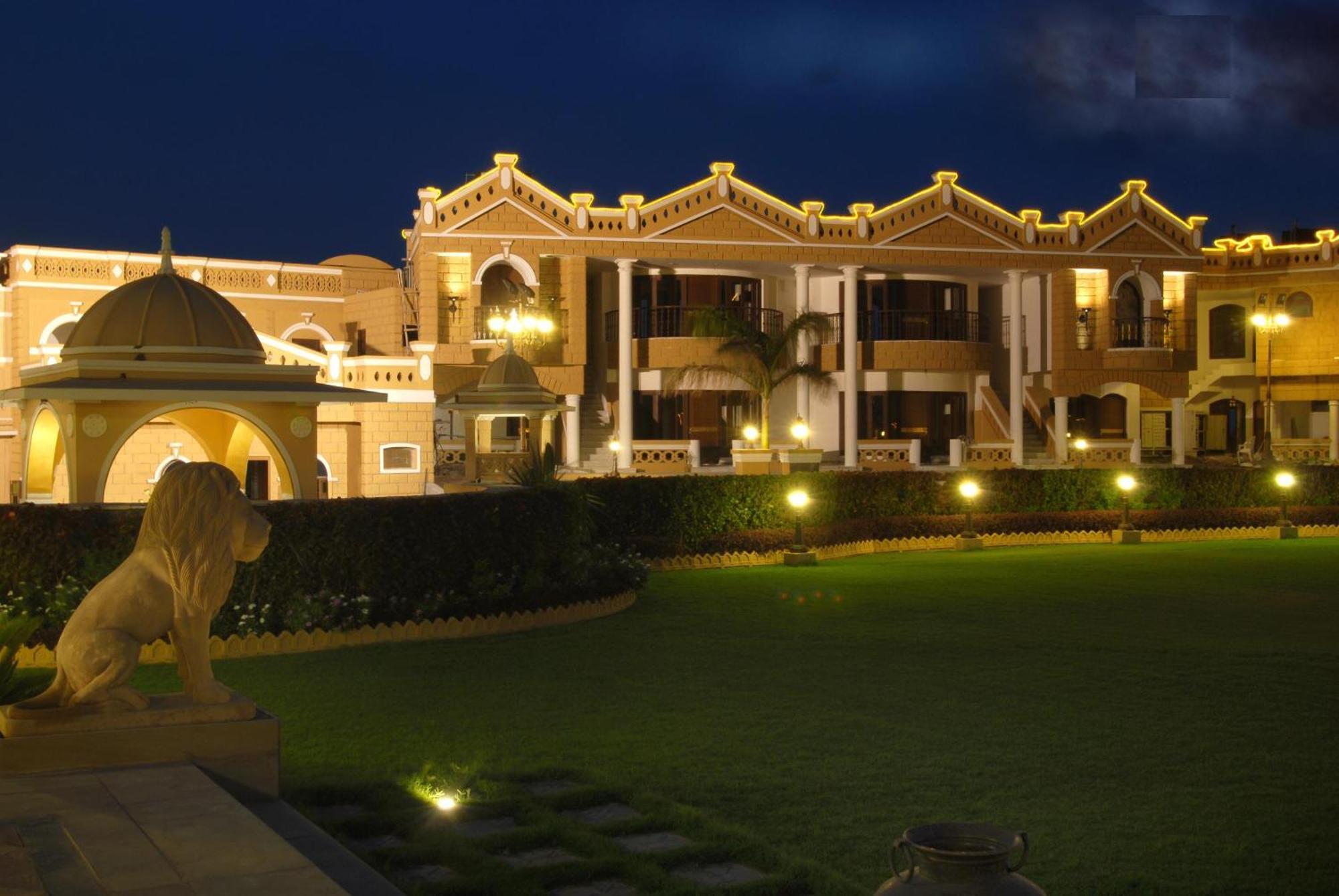Heritage Khirasara Palace Rajkot Bagian luar foto